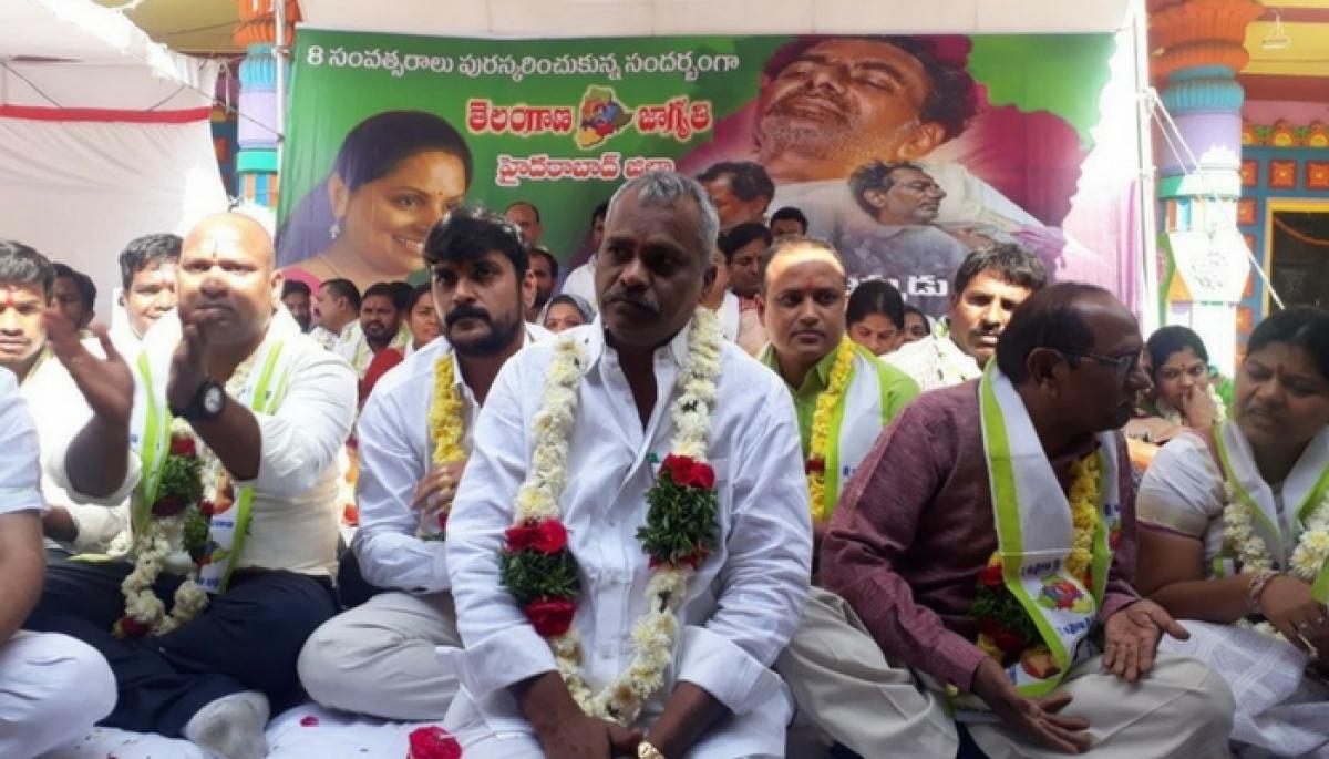 Abhishekam performed to CM’s statue